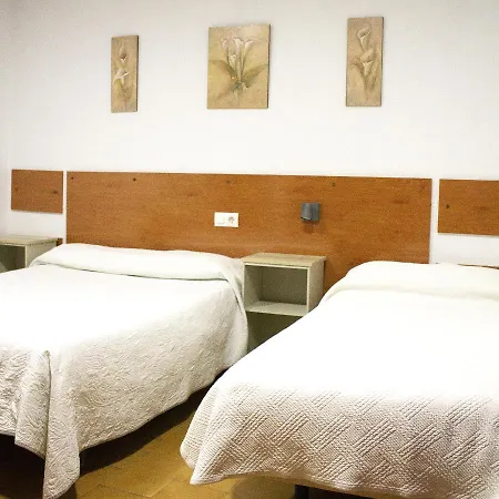 ゲストハウス Hostal Villa 2*