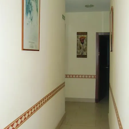 Casa de hóspedes Hostal Villa 2*