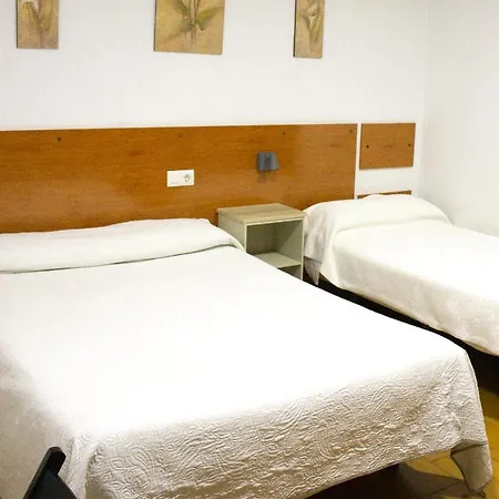 Hostal Villa 2*