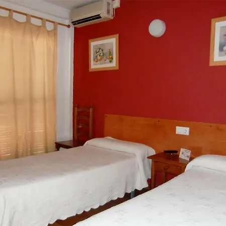 Hostal Villa 2*